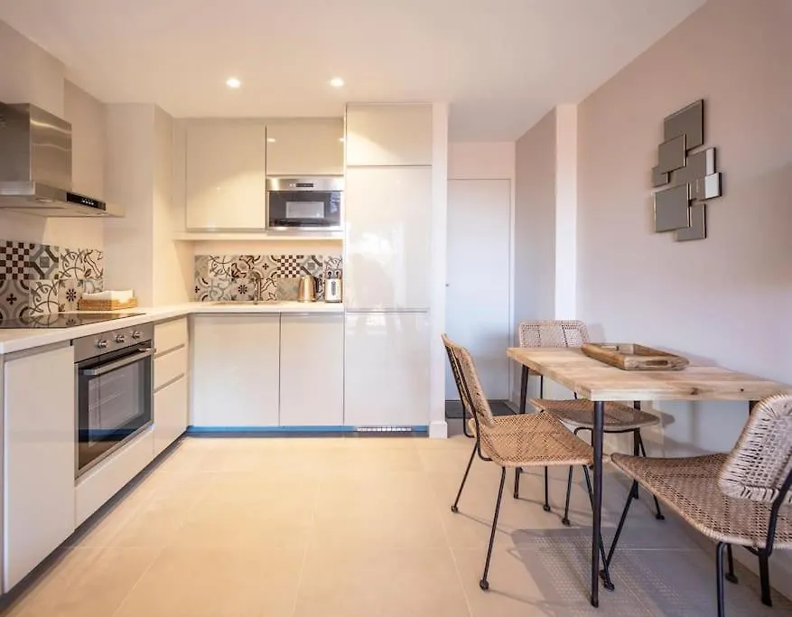 Appartement Entierement Renove Avec Terrasse Saint-Tropez Apartment