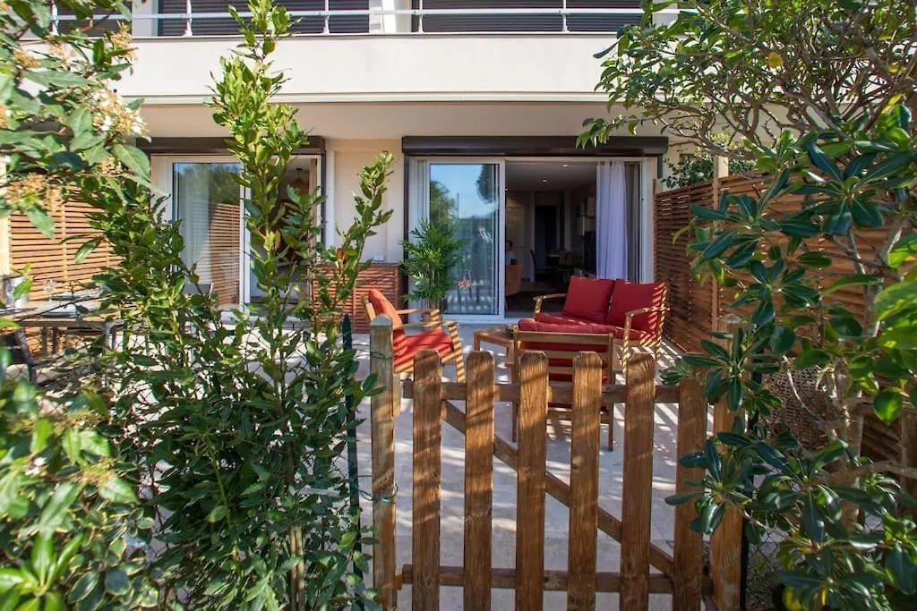Appartement Entierement Renove Avec Terrasse Saint Tropez
